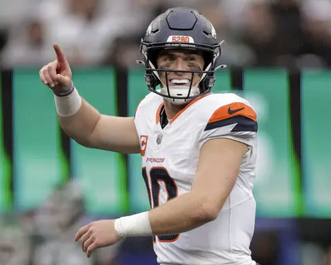 Broncos out to snap 8-game losing streak to Raiders who have long overcome distractions vs. Denver