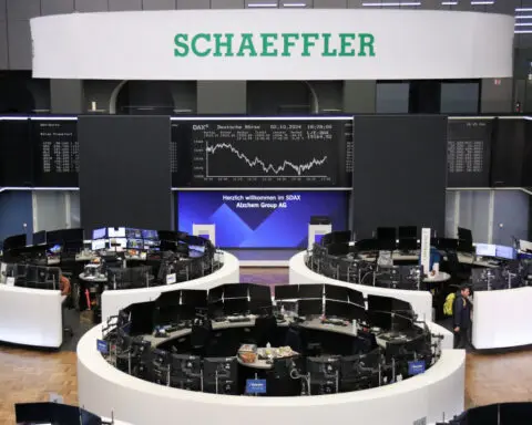 European shares fall as Middle East jitters curb risk-taking