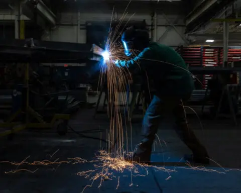 US factory orders unexpectedly fall in August