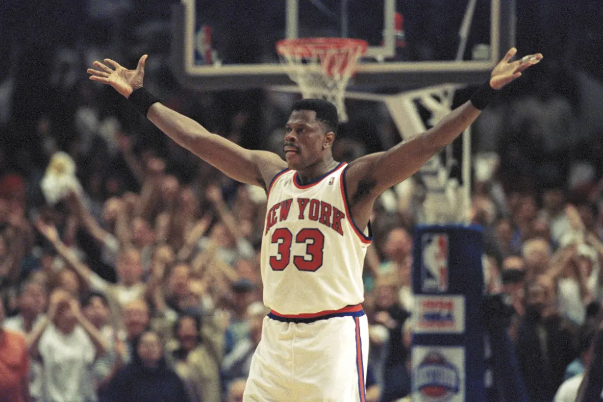 Knicks Ewing Basketball