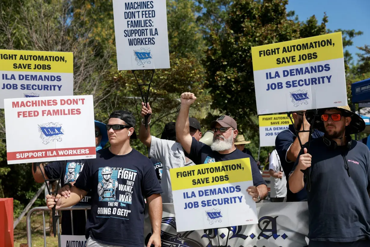 Dockworkers pause strike after Biden administration’s appeal to patriotism hits the mark