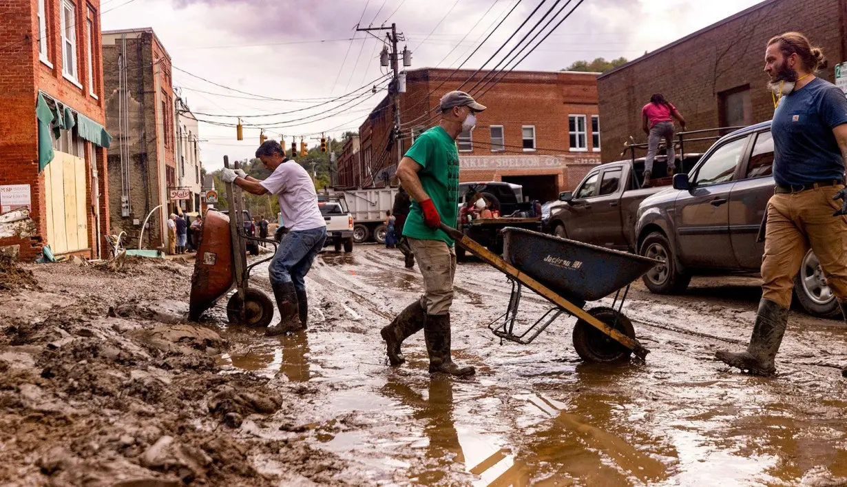 With misinformation swirling in Hurricane Helene's wake, officials urge residents to 'stop this conspiracy theory junk'