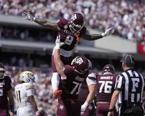 Moss scores 3 TDs as No. 25 Texas A&M gives No. 9 Missouri its first loss in 41-10 rout