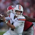 No. 5 Georgia bounces back from loss at Alabama, makes it 8 in a row over Auburn 31-13