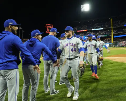 Mets starter Kodai Senga goes 2 innings and passes baton to brilliant bullpen in Game 1 NLDS win