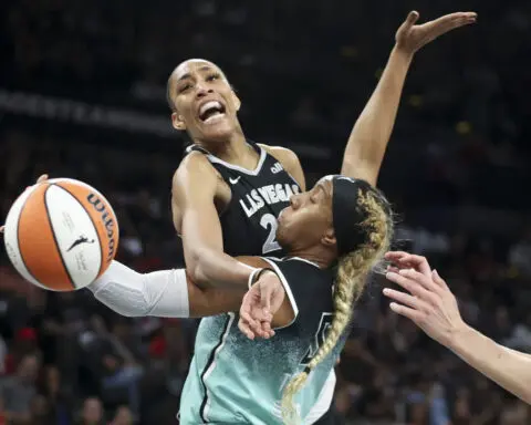 Ionescu scores 22 points to lead Liberty to 76-62 win over Aces and into WNBA Finals