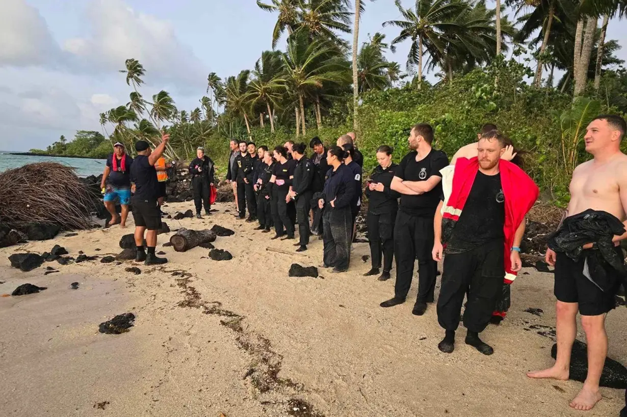 New Zealand loses first naval ship since WWII; vessel threatening oil spill off Samoan coast