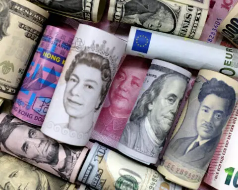 Global money market funds draw large inflows in the week to Oct. 2