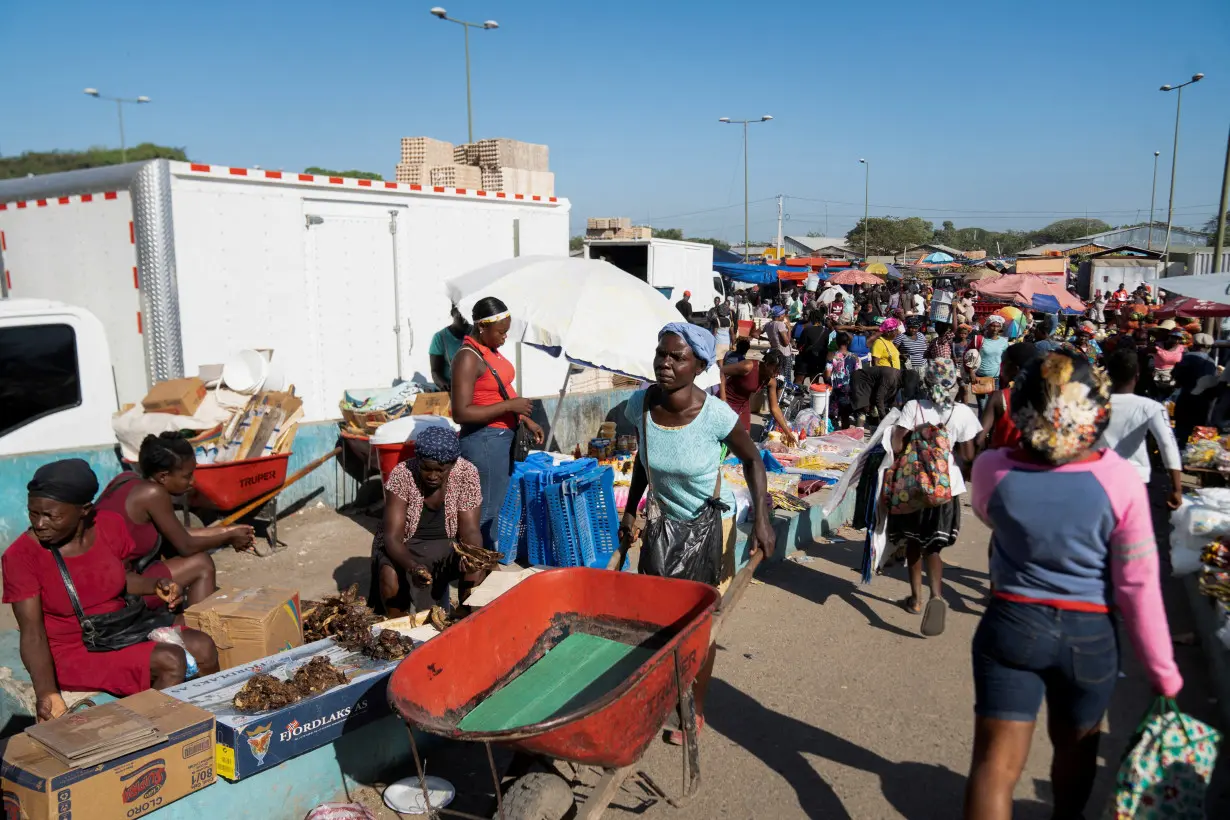 FILE PHOTO: Dominican Republic maintains vigilance at border as violence rocks Haiti