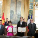 Vietnam upgrades ties with France to highest level