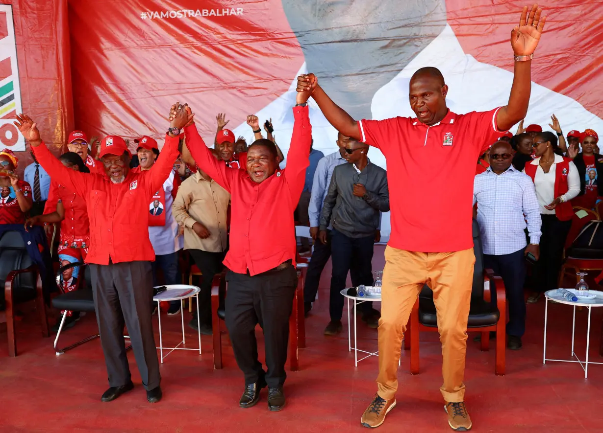 Mozambique opposition party Frelimo holds final rally ahead of election