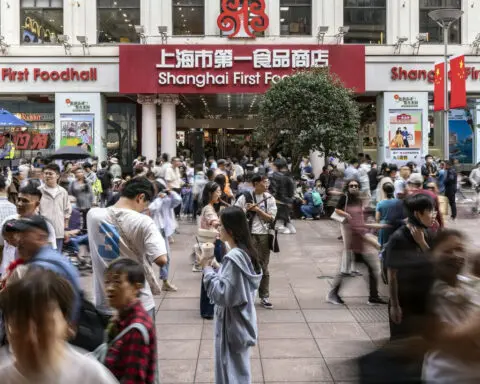 China gives $28 billion to local governments as it vows to meet economic targets