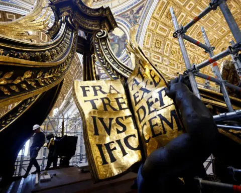 Vatican to unveil restored St Peter's centrepiece on Oct. 27