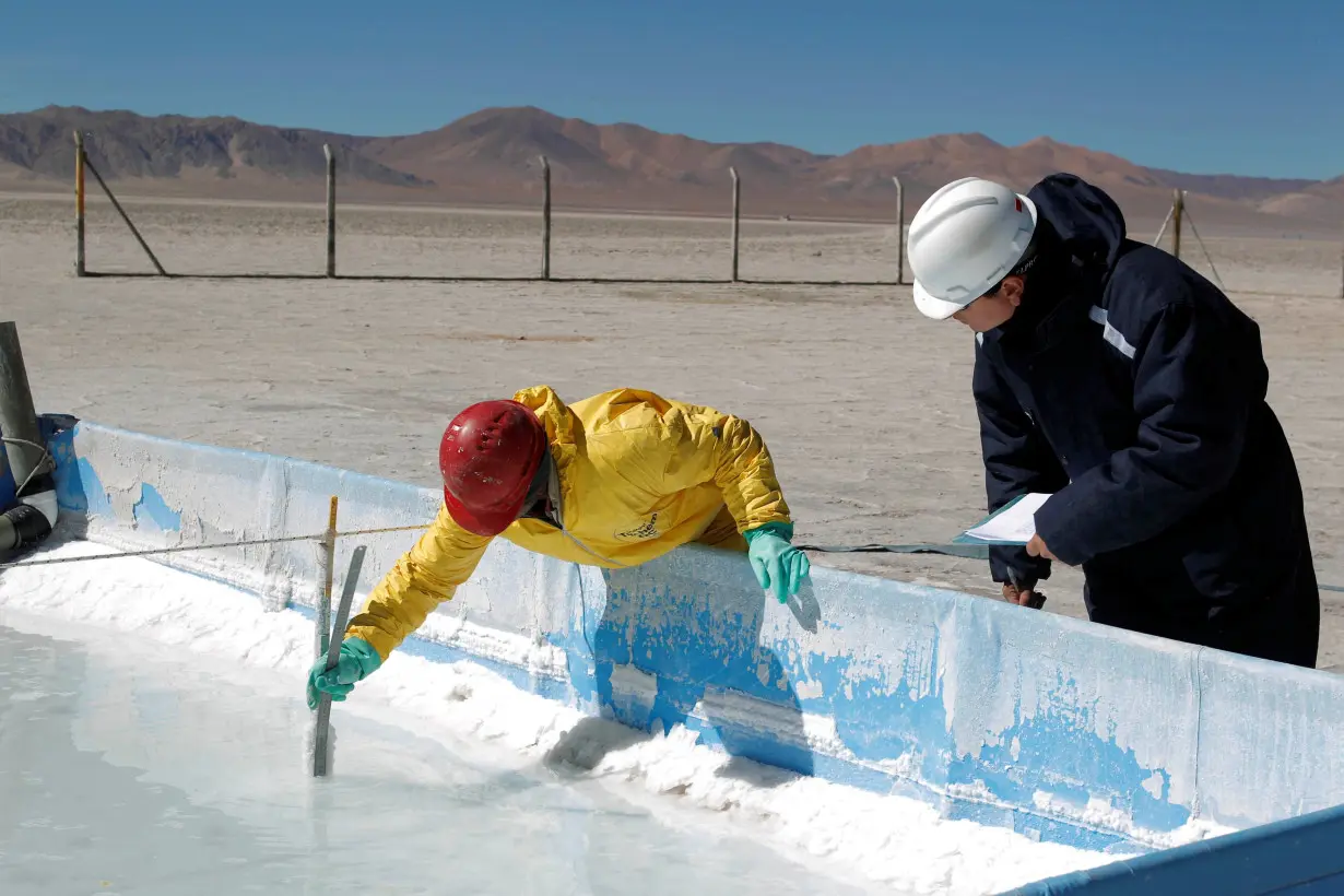 FILE PHOTO: Rio Tinto looks to snap up Arcadium before lithium prices recover