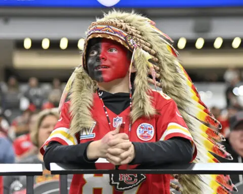 Deadspin loses bid to toss defamation suit over article accusing young Chiefs fan of racism