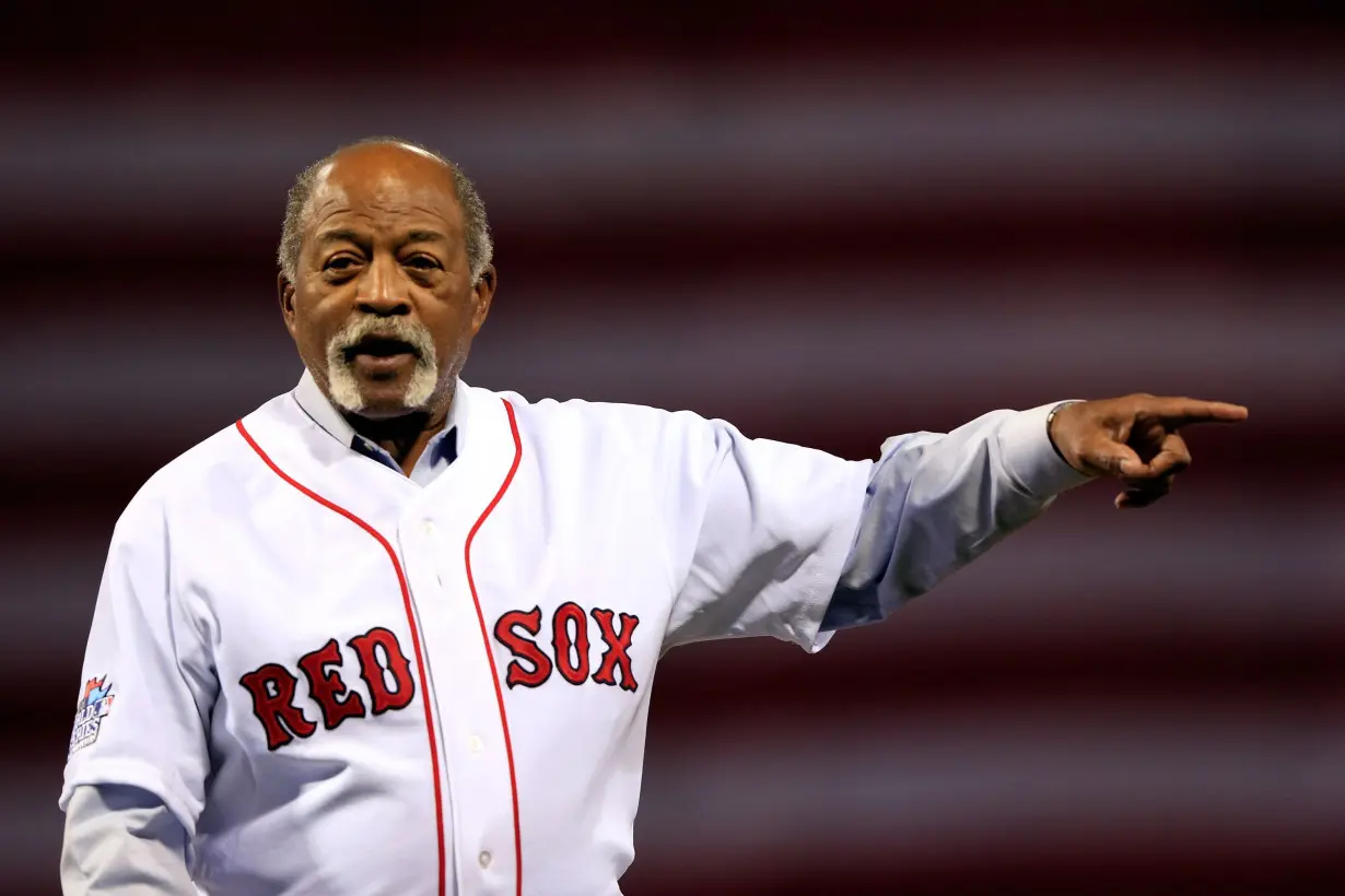 Famed Cuban, MLB pitcher Luis Tiant dies at 83