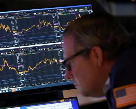 US bond term premium turns positive again amid election uncertainty