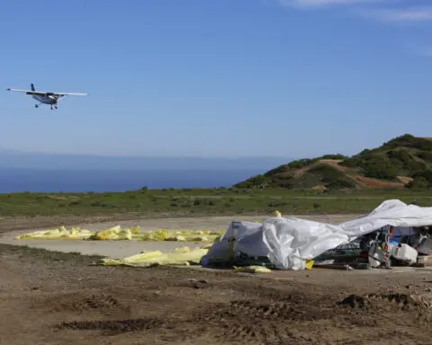 5 dead after a small plane crashes on Santa Catalina Island off the Southern California coast