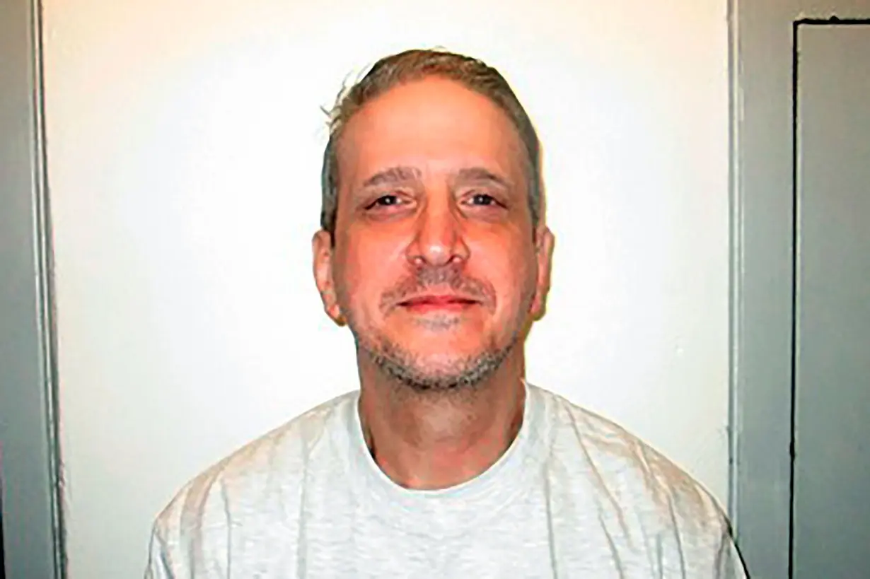 Supreme Court's conservatives wrestle with case of death row inmate Richard Glossip, who prosecutors want spared