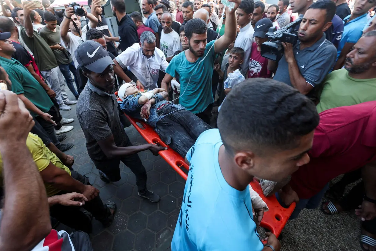 Israeli strike kills at least 28 Palestinians at school in central Gaza, Red Crescent says