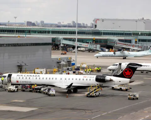 Air Canada pilots ratify labor deal, avoiding strike