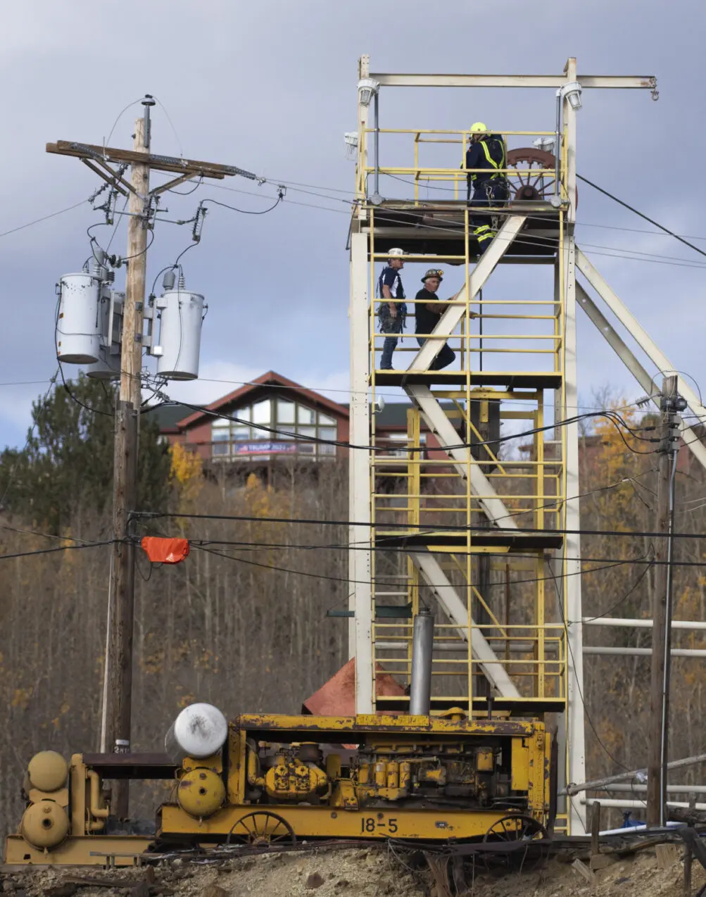 Colorado Gold Mine People Trapped