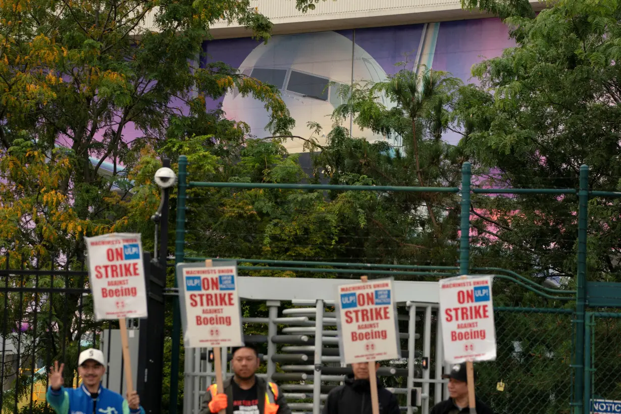 FILE PHOTO: Boeing's Washington state factory strike in Renton