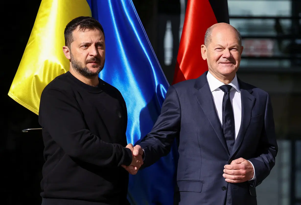 German Chancellor Olaf Scholz and Ukrainian President Volodymyr Zelenskiy meet in Berlin