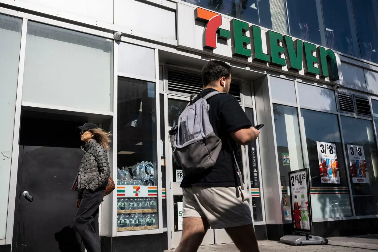 7-Eleven is closing more than 400 locations