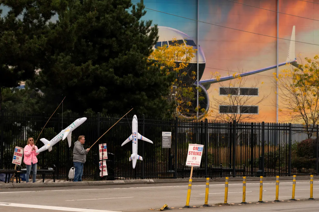 Boeing's factory workers strike in Renton