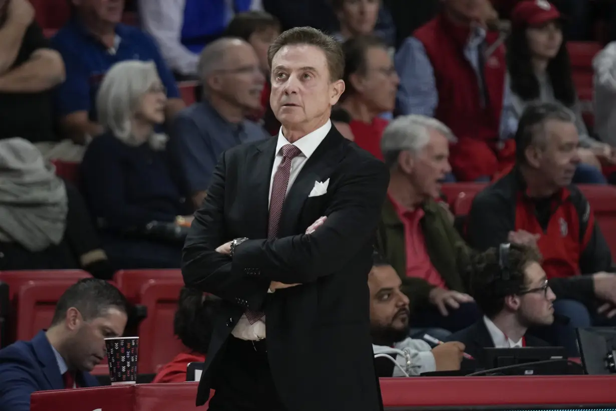 Kentucky Pitino Returns Basketball