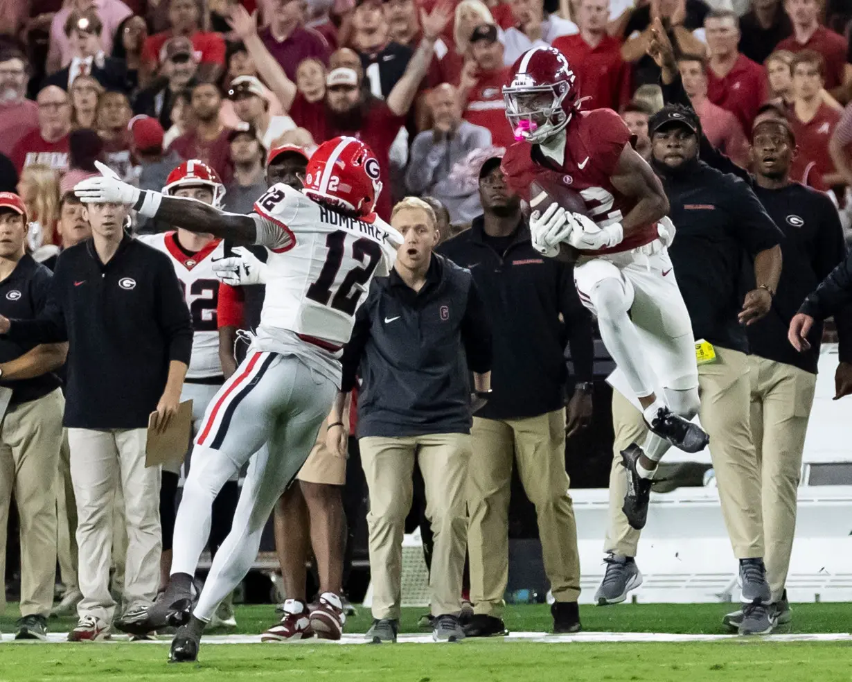 Williams' highlight catch against the Georgia Bulldogs drew praise from many sporting stars.