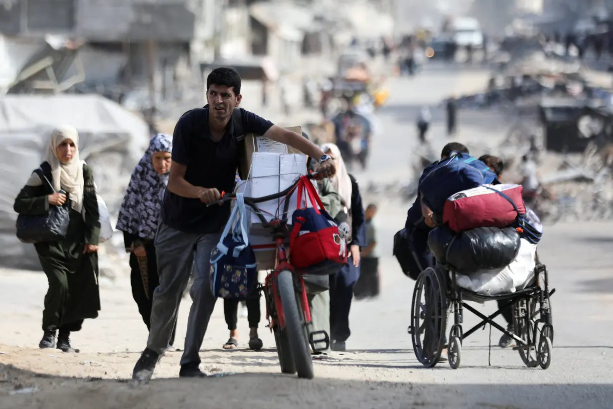 Palestinians flee areas in northern Gaza Strip following fresh Israeli evacuation order