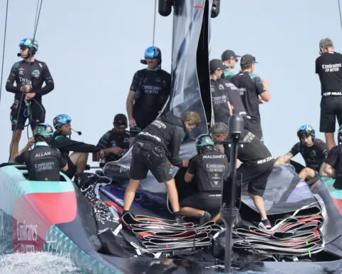 New Zealand opens up 3-0 lead over Britain in America’s Cup final after almost crashing