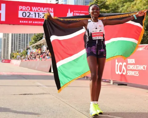 Ruth Chepngetich smashes women’s marathon world record in Chicago