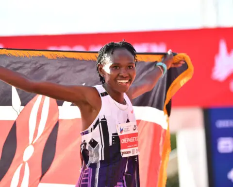 Athletics-Kenya's Chepngetich smashes women's marathon world record