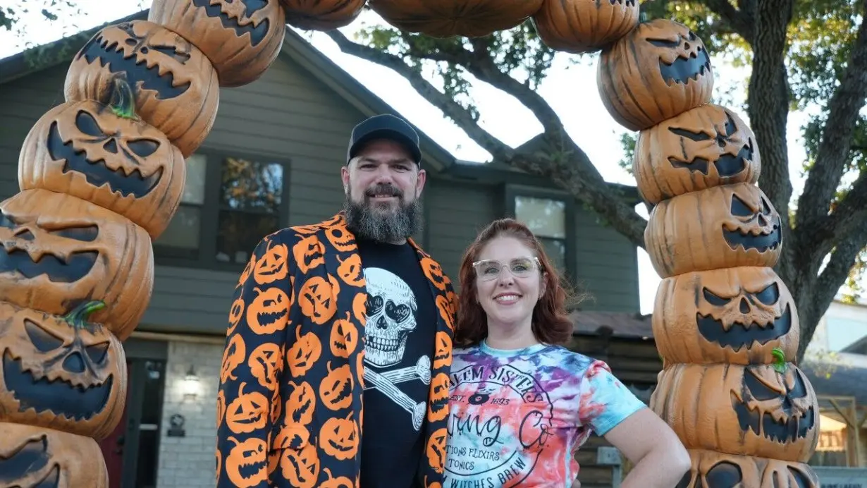 Blood River Drive: Couple builds a free haunted house for their neighborhood