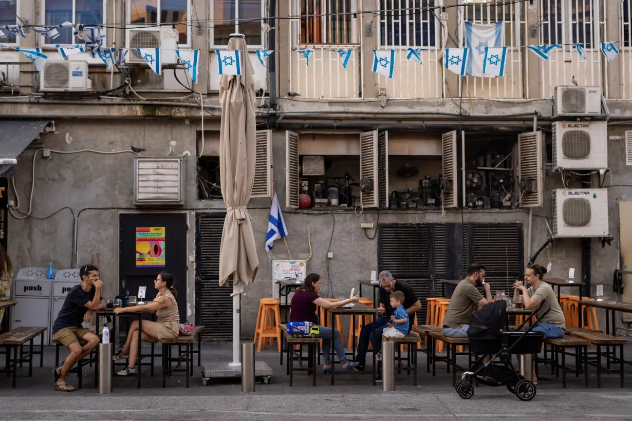 Daily life in Tel Aviv amid the Hamas-Israel conflict