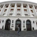 Romanian fiscal adjustment plans challenge timeline for interest rate cuts