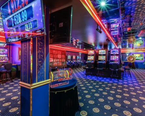 9 common techniques casinos use to keep you spending