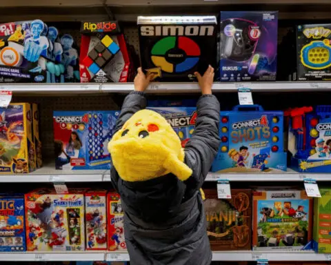 US holiday sales to grow up to 3.5% in 2024, NRF forecasts
