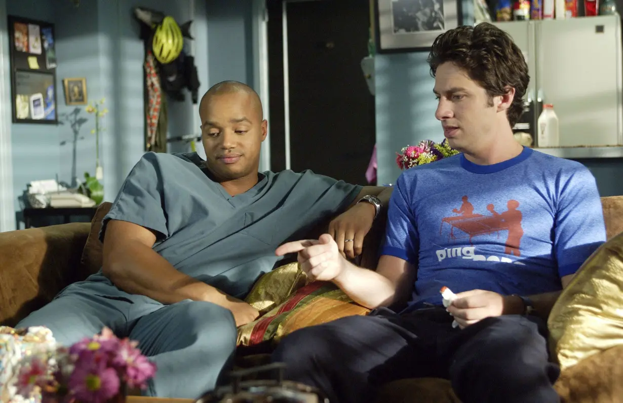 (From left) Donald Faison and Zach Braff on a Season 4 episode of 