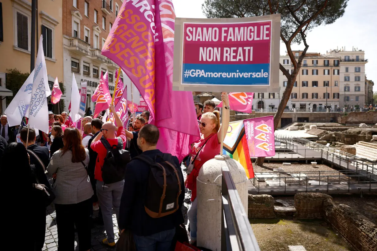 Demonstration in support of surrogate motherhood, in Rome