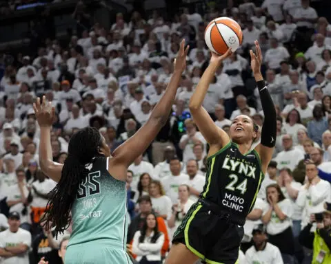 Liberty hope their last-second shot provides a new outcome, a WNBA title, rather than 1999's letdown