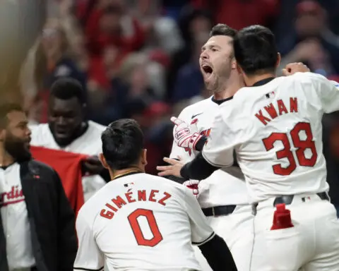 Fry's 2-run homer in 10th sends Guardians to stunning 7-5 win over Yankees, close to 2-1 in ALCS