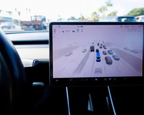 Feds investigating safety of Tesla’s ‘Full Self-Driving’ feature