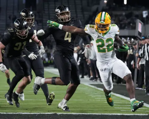 No. 2 Oregon routs Purdue 35-0, remains on top of Big Ten with first road shutout in over 30 years