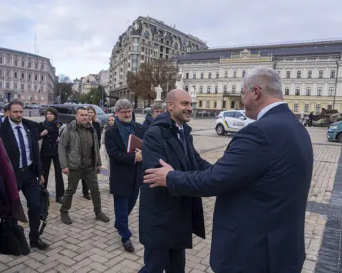France vows support for Ukraine's plan to end Russian invasion