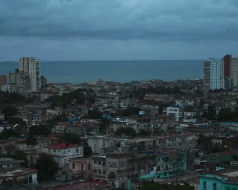 CNN reporter describes 'unprecedented' second blackout in Cuba