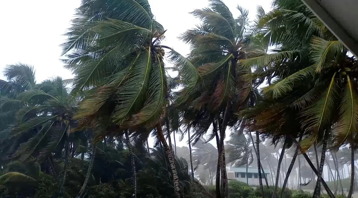 Storm Nadine makes landfall in Belize